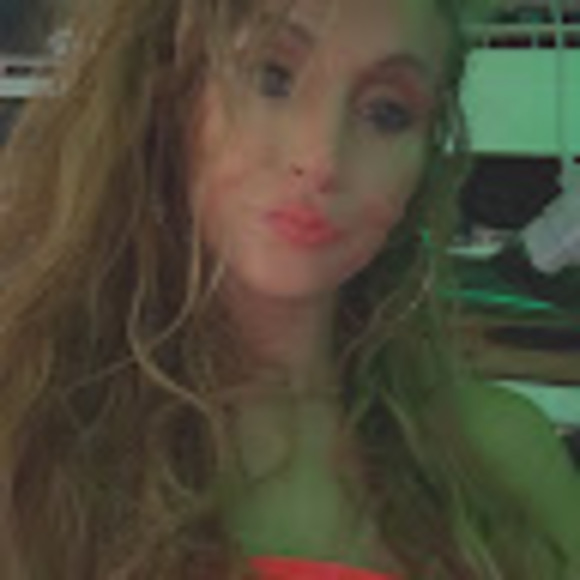 Meet your Posher, Ruth - Picture 1 of 1